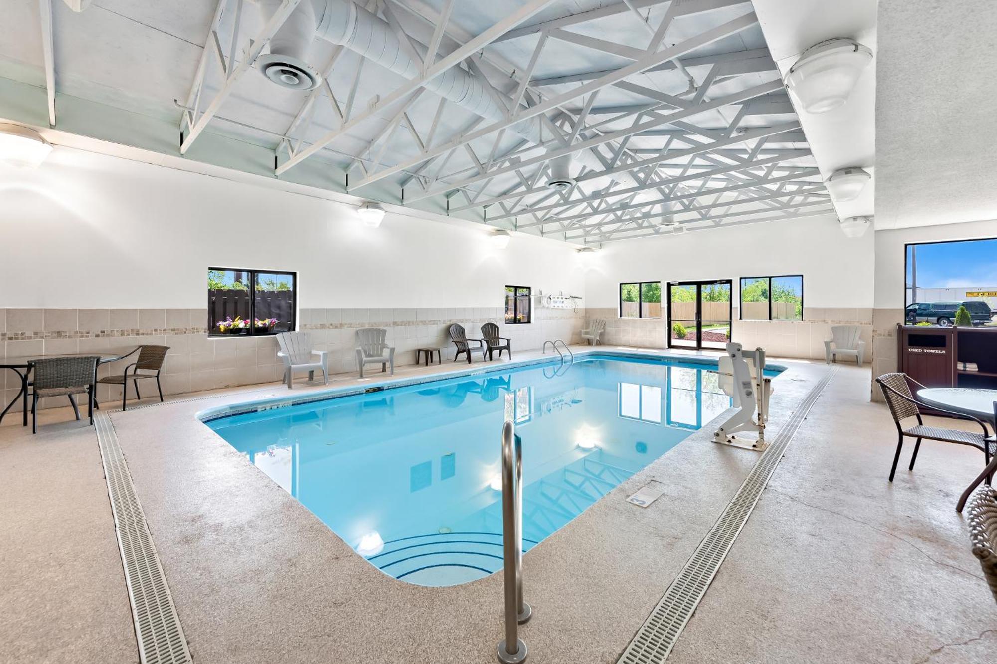 Comfort Suites كولومبوس المظهر الخارجي الصورة